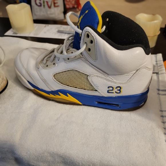 Air Jordon - Picture 3 of 6